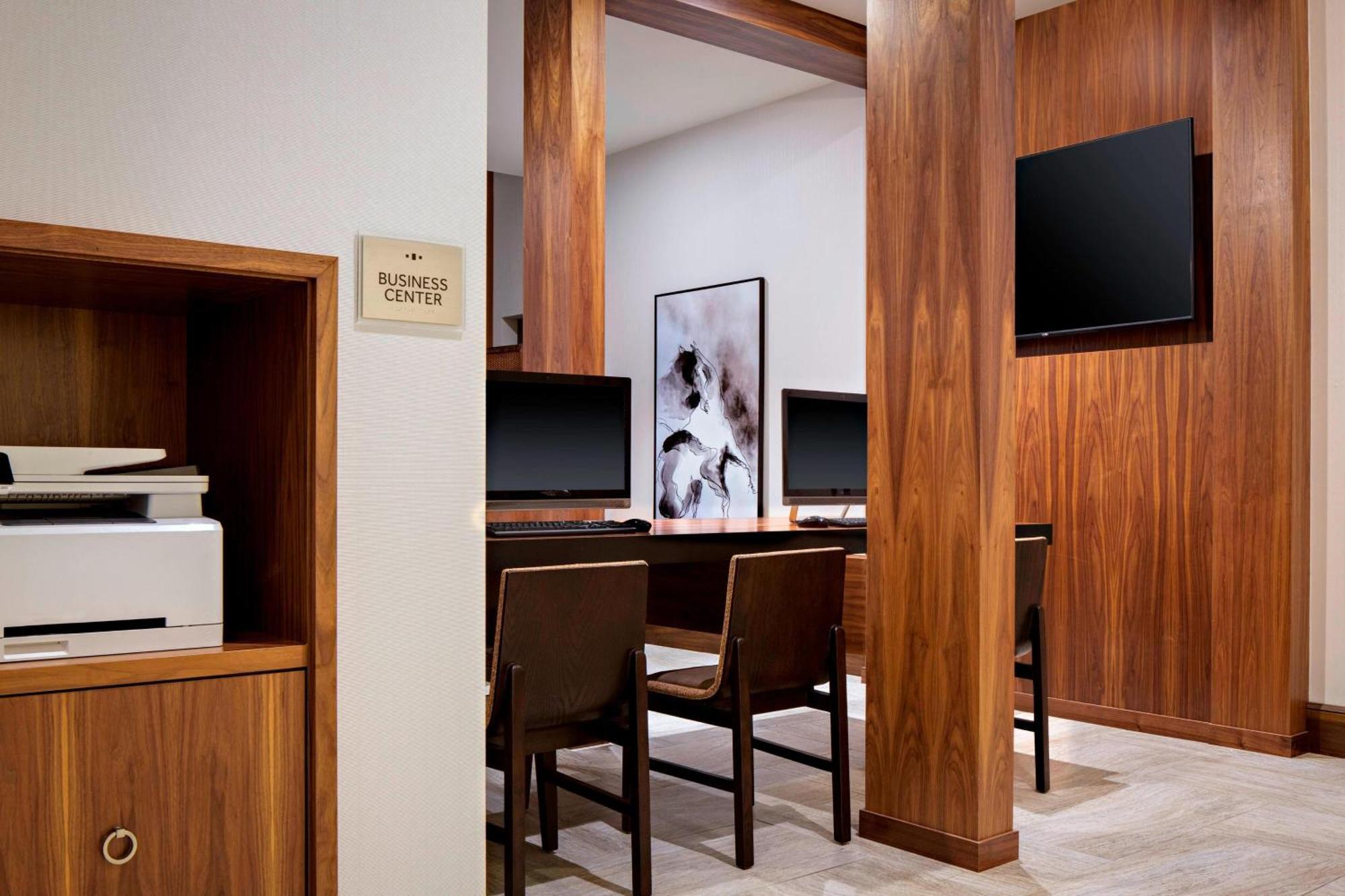 Marriott Dallas Las Colinas Ирвинг Экстерьер фото