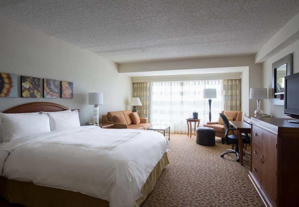 Marriott Dallas Las Colinas Ирвинг Экстерьер фото